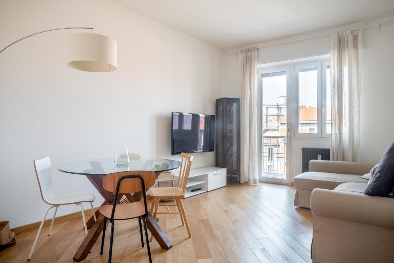 Elegante Bilocale In Zona Tortona Apartment มิลาน ภายนอก รูปภาพ